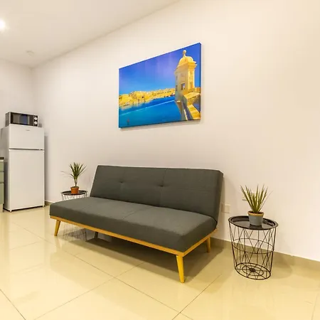 Stylish Near & A Few Minutes To The Promenade By Quicktrips *