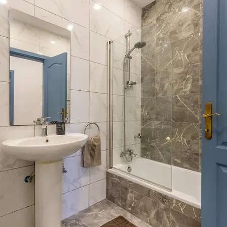 Stylish Near & A Few Minutes To The Promenade By Quicktrips Apartment *