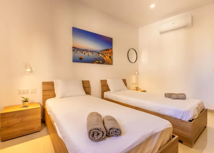 Stylish Near & A Few Minutes To The Promenade By Quicktrips Msida